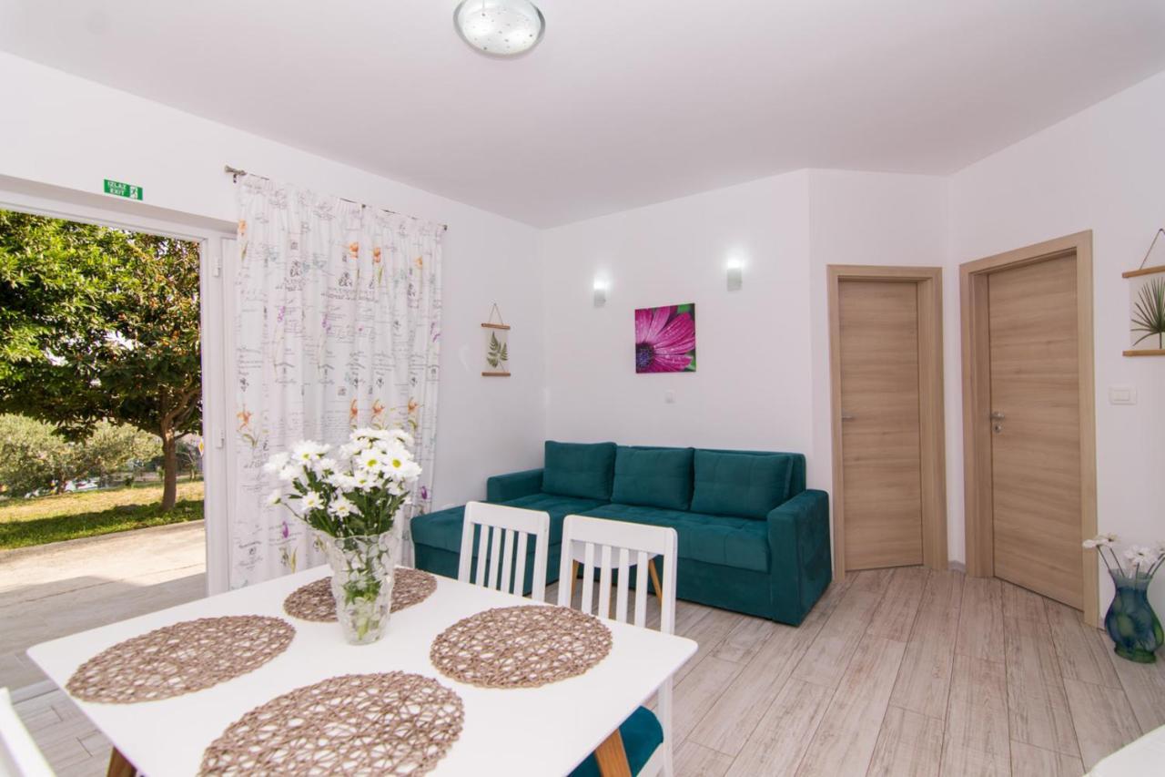 Apartman Sun Solin Apartment Ngoại thất bức ảnh
