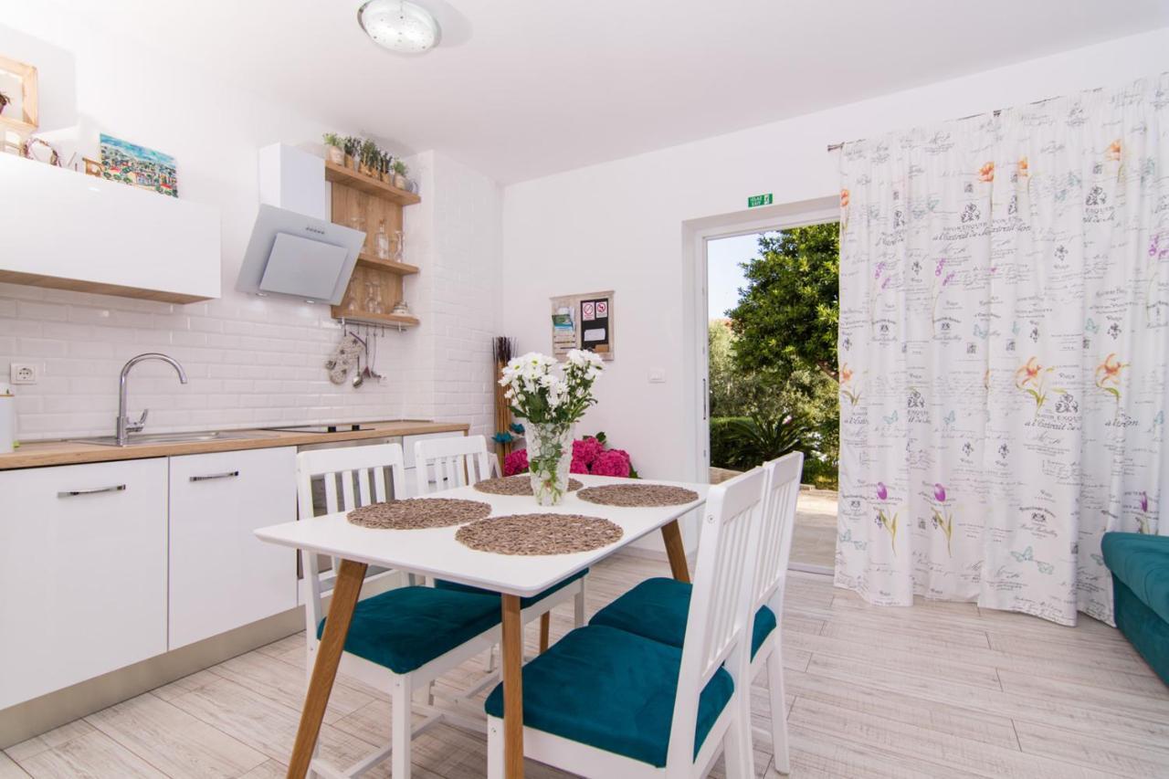 Apartman Sun Solin Apartment Ngoại thất bức ảnh